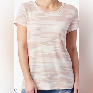 Alternative Short Sleeve Classic Tee Shirt, Size L. Camo Blush. NWT